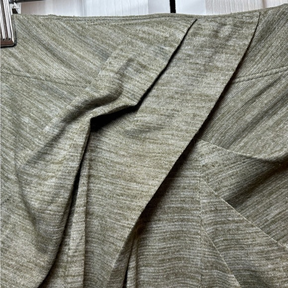 Lululemon - Lightweight Casual Simple Basic Olive Green Yoga Haven Skirt - Picture 7 of 10